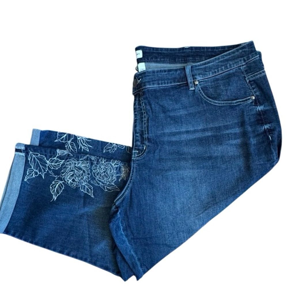 Lane Bryant Mid-Rise Jeans Girlfriend Crop Floral Embroidered Denim SZ 28 - Picture 3 of 13